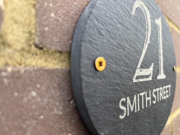 Oval Slate House Sign 20cmx15cm - Image 3